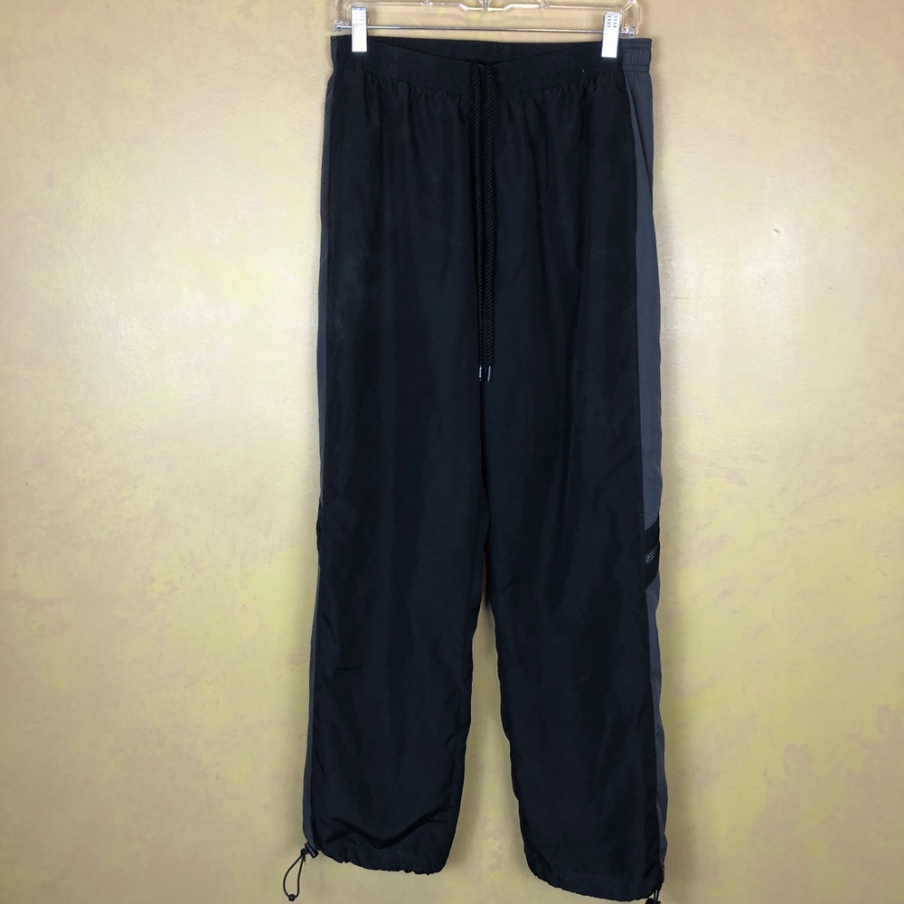 Woman’s joggers, size medium,